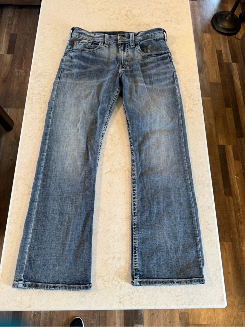 Silver Jeans Men's Relaxed Straight-Leg Denim - Faded Blue Style : Craig 32”x32”